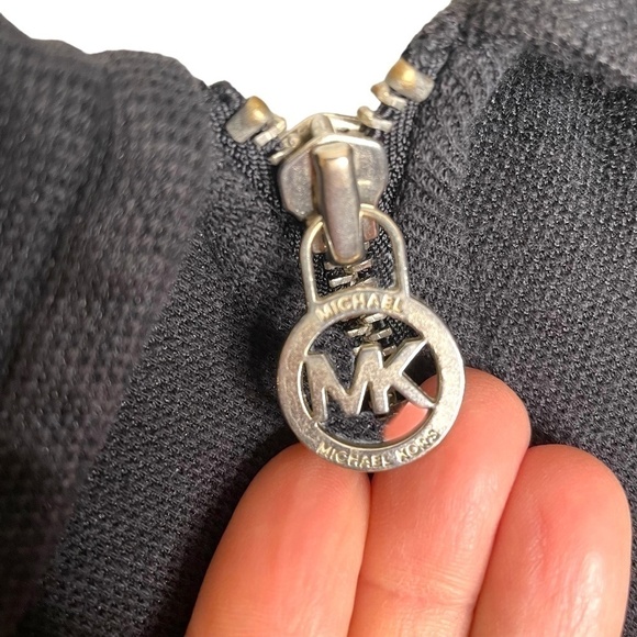 Michael Kors Black Sleeveless Zip Front Dress 🖤 - Picture 6 of 10